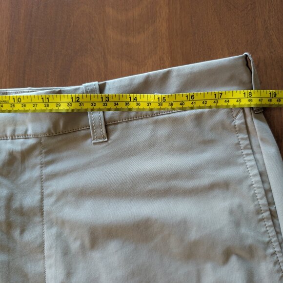 J Crew Tech Shorts - Picture 10 of 10